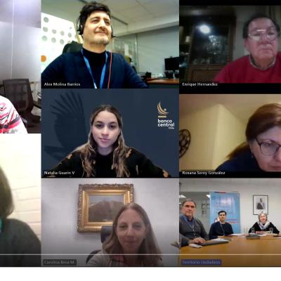 Personas en una videollamada por plataforma de Zoom