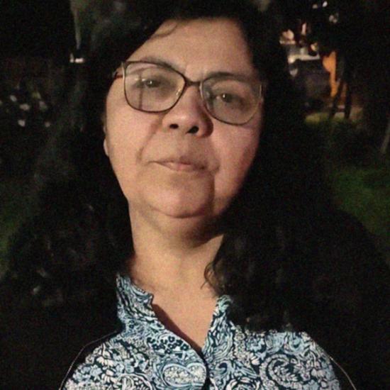 Mujer con lentes